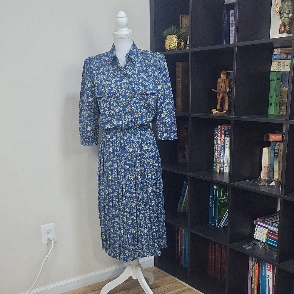 Vintage BRELI ORIGINALS Blue Gold Floral 3/4 Sleeve Pleated Skirt Dress